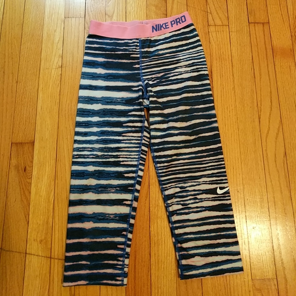 Nike cropped leggings
